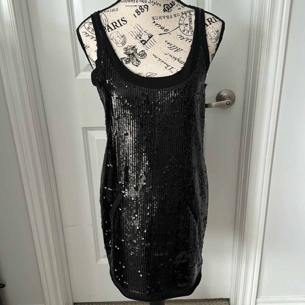 Bcbg  Max Azaria dress size small sequin front